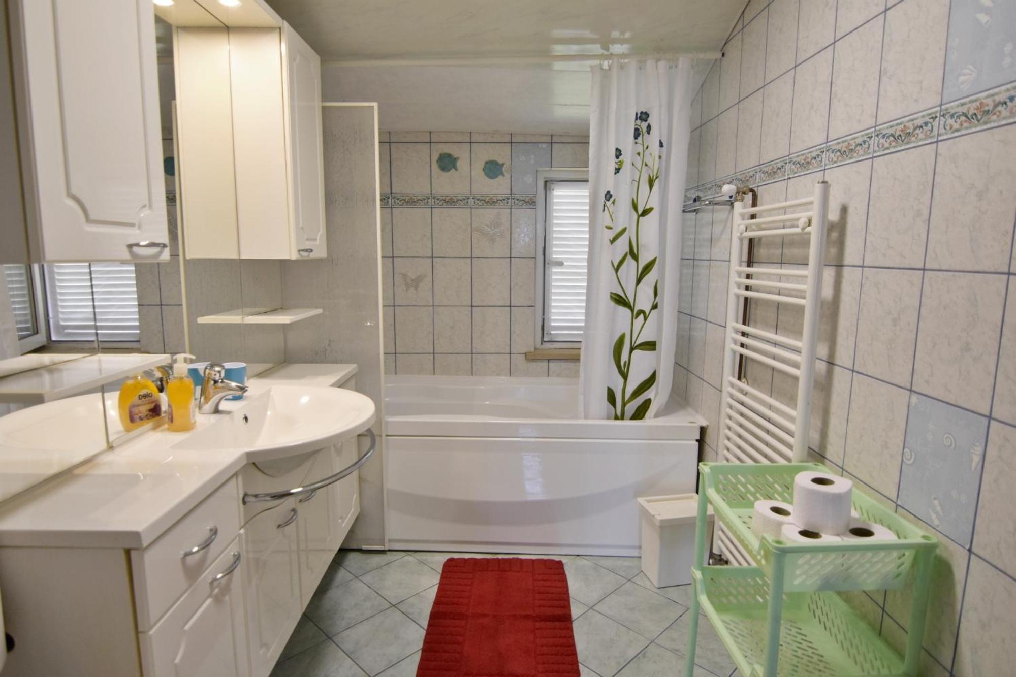With A Parking Space Valica, - 22453 *
